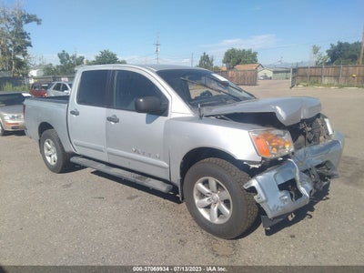 Nissan Titan 2015