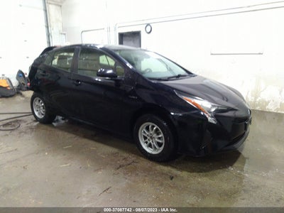 TOYOTA PRIUS 2017