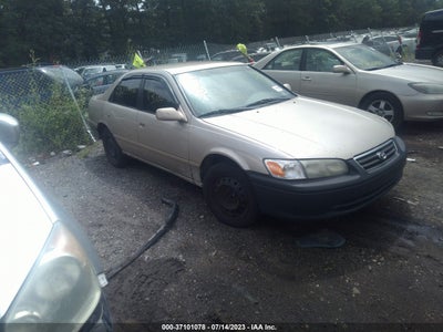 TOYOTA CAMRY 2001