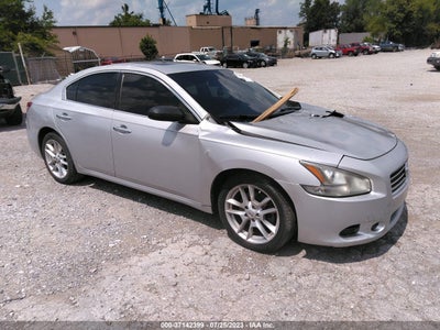 NISSAN MAXIMA 2011