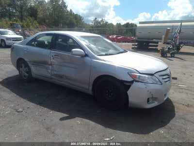 TOYOTA CAMRY 2011
