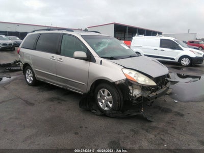 TOYOTA SIENNA 2008