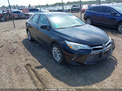 TOYOTA CAMRY 2015