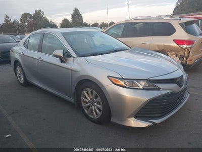 TOYOTA CAMRY 2018