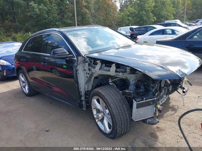 AUDI Q8 2021