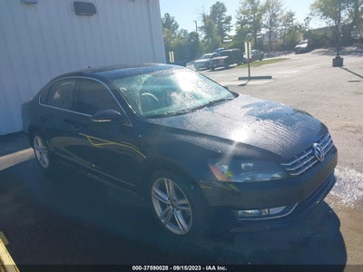 VOLKSWAGEN PASSAT 2012