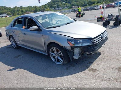 VOLKSWAGEN PASSAT 2013