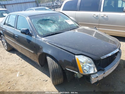 CADILLAC DTS 2011