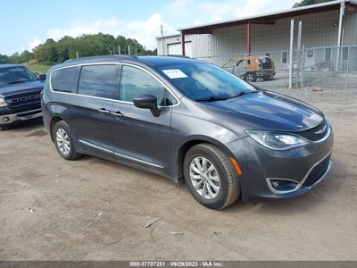 CHRYSLER PACIFICA 2017