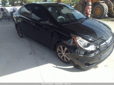 HYUNDAI ACCENT 2012