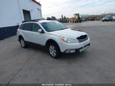 SUBARU OUTBACK 2011