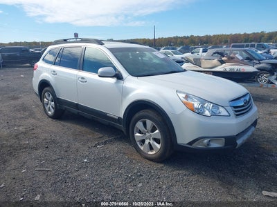 SUBARU OUTBACK 2011