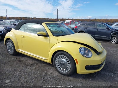 VOLKSWAGEN BEETLE 2015