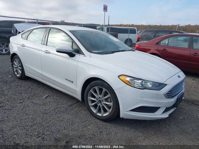 FORD FUSION HYBRID 2017