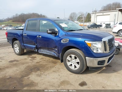 NISSAN TITAN 2017