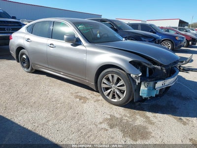 Infiniti M37 2012