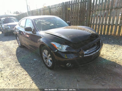 Infiniti M37 2011