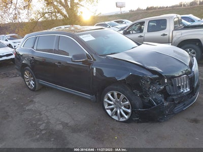 LINCOLN MKT 2011