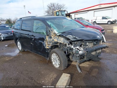 TOYOTA SIENNA 2014