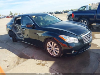 INFINITI M37 2011