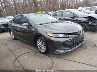 TOYOTA CAMRY 2018