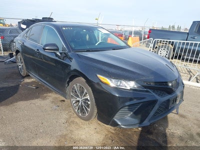 TOYOTA CAMRY 2020