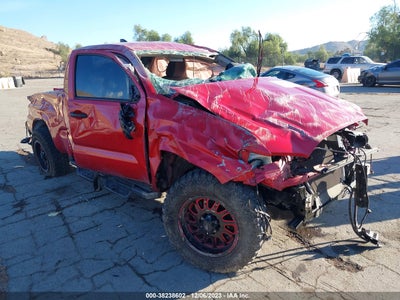 TOYOTA TACOMA 2018