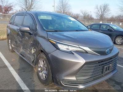 TOYOTA SIENNA 2021
