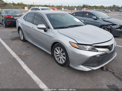 TOYOTA CAMRY 2019