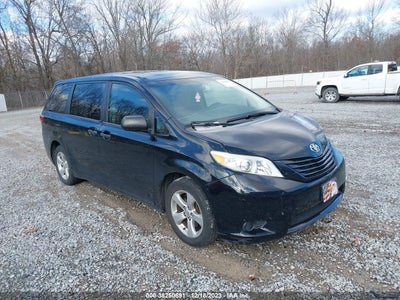 TOYOTA SIENNA 2015