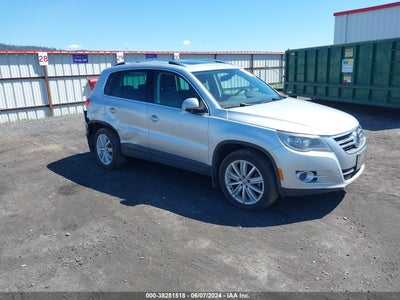 VOLKSWAGEN TIGUAN 2011