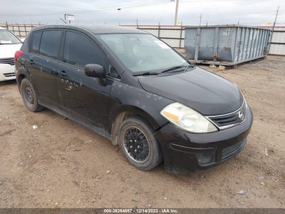 NISSAN VERSA 2010