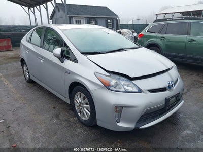 TOYOTA PRIUS PLUG-IN 2015