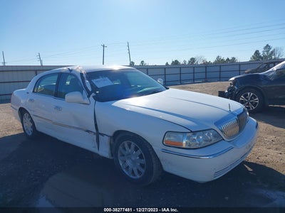 Lincoln Town car 2011