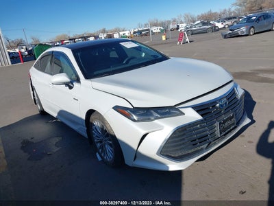 Toyota Avalon Hybrid 2019