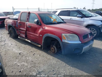 Mitsubishi Raider 2006