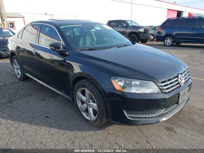 VOLKSWAGEN PASSAT 2012