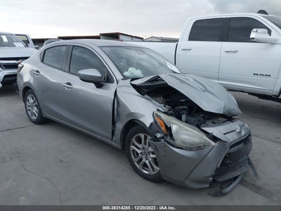 Scion Ia 2016