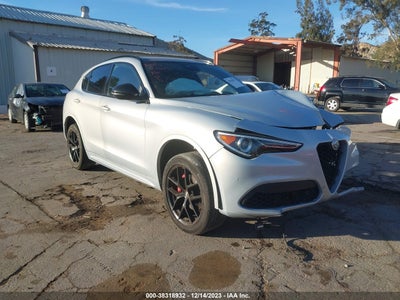 Alfa romeo Stelvio 2021