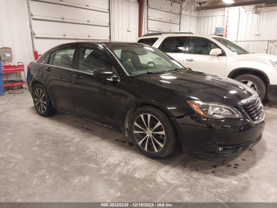 CHRYSLER 200 2014