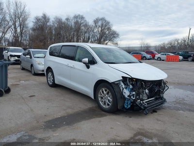 CHRYSLER VOYAGER 2023