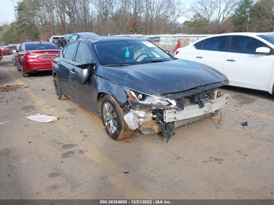 Nissan Altima 2020
