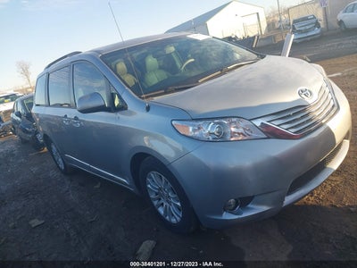 TOYOTA SIENNA 2012
