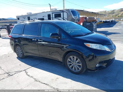 TOYOTA SIENNA 2012
