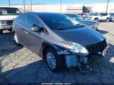 Toyota Prius plug-in 2015
