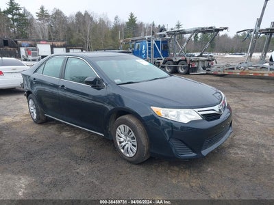 TOYOTA CAMRY 2014