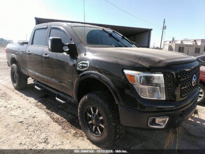 NISSAN TITAN XD 2016