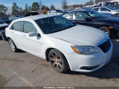 CHRYSLER 200 2013
