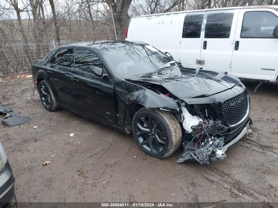 CHRYSLER 300 2023