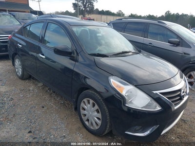 Nissan Versa 2015